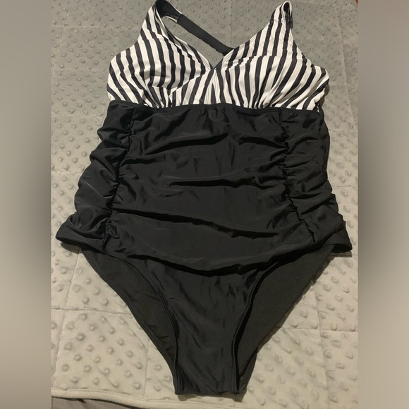 Aqua Eve Women Plus Size One Piece Swimsuits V Neck Tummy Control Bathing Suit - Picture 3 of 9